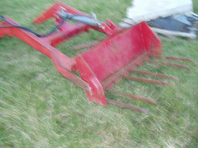 /photos/MF 35 loader 2.jpg